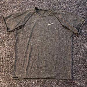 Nike Men’s L Swim-shirt
